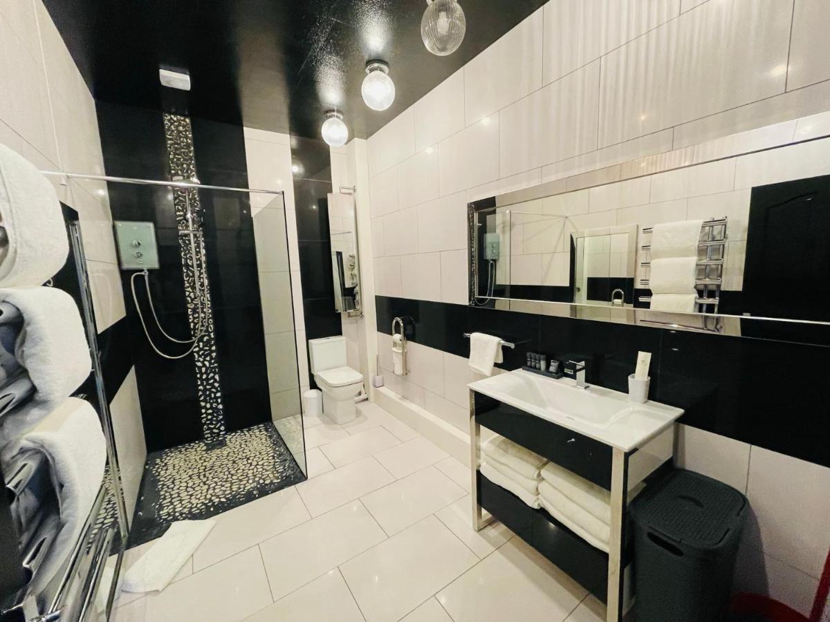 גול Phoenix Apartments מראה חיצוני תמונה